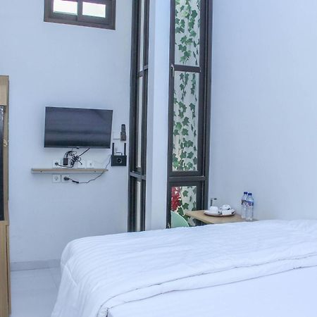 Laswi Syariah Guest House バンドゥン エクステリア 写真