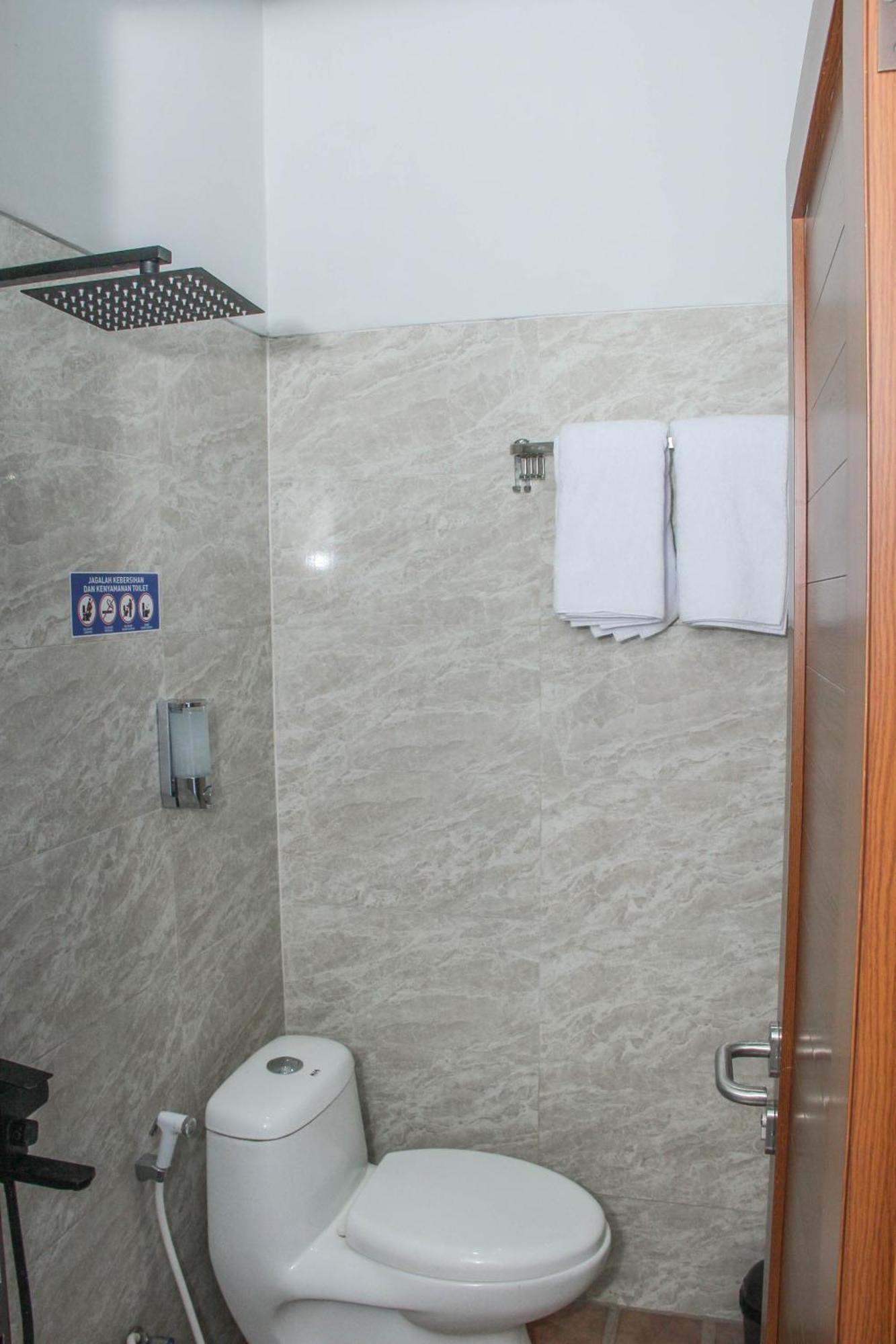 Laswi Syariah Guest House バンドゥン エクステリア 写真