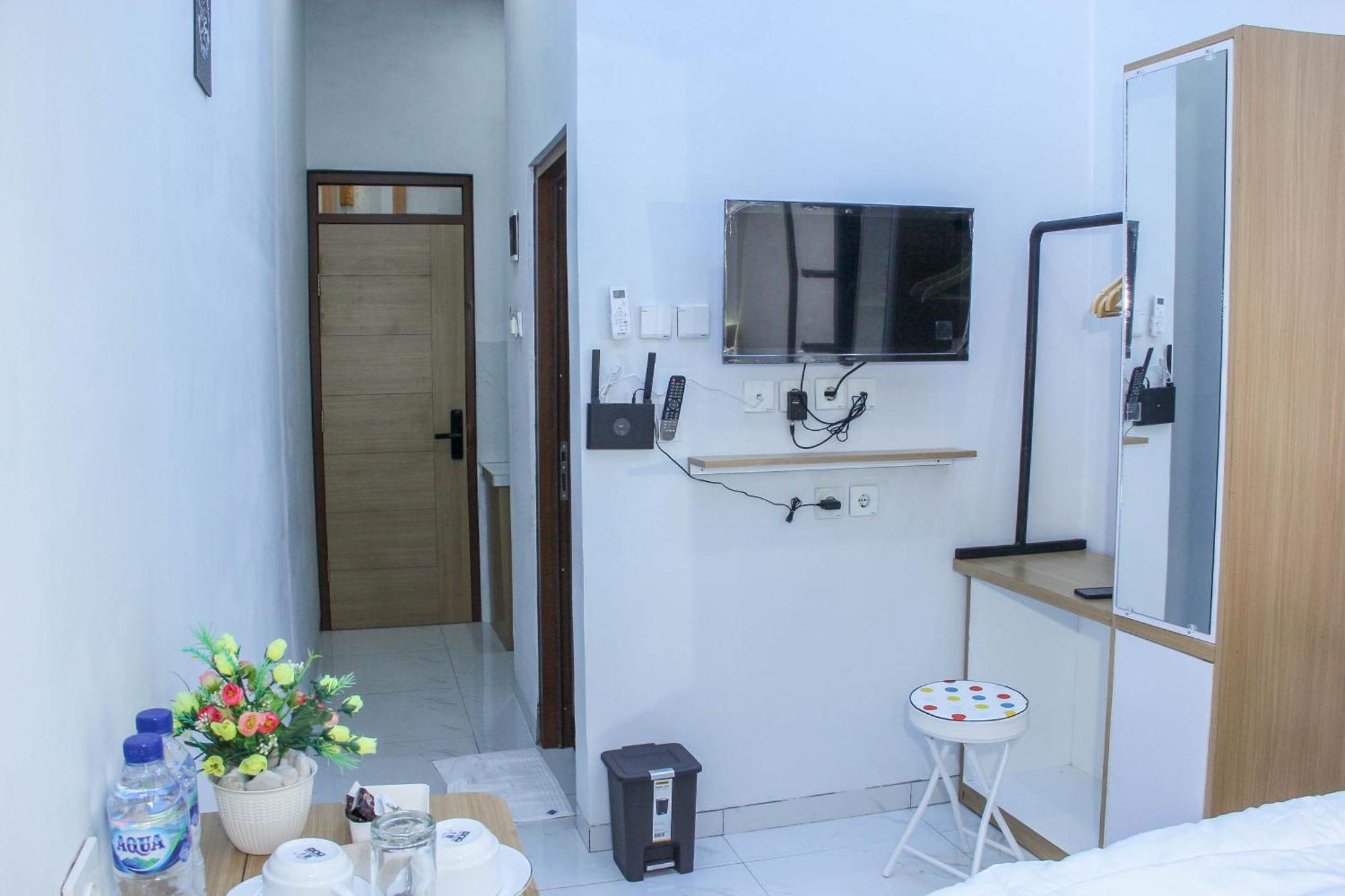 Laswi Syariah Guest House バンドゥン エクステリア 写真
